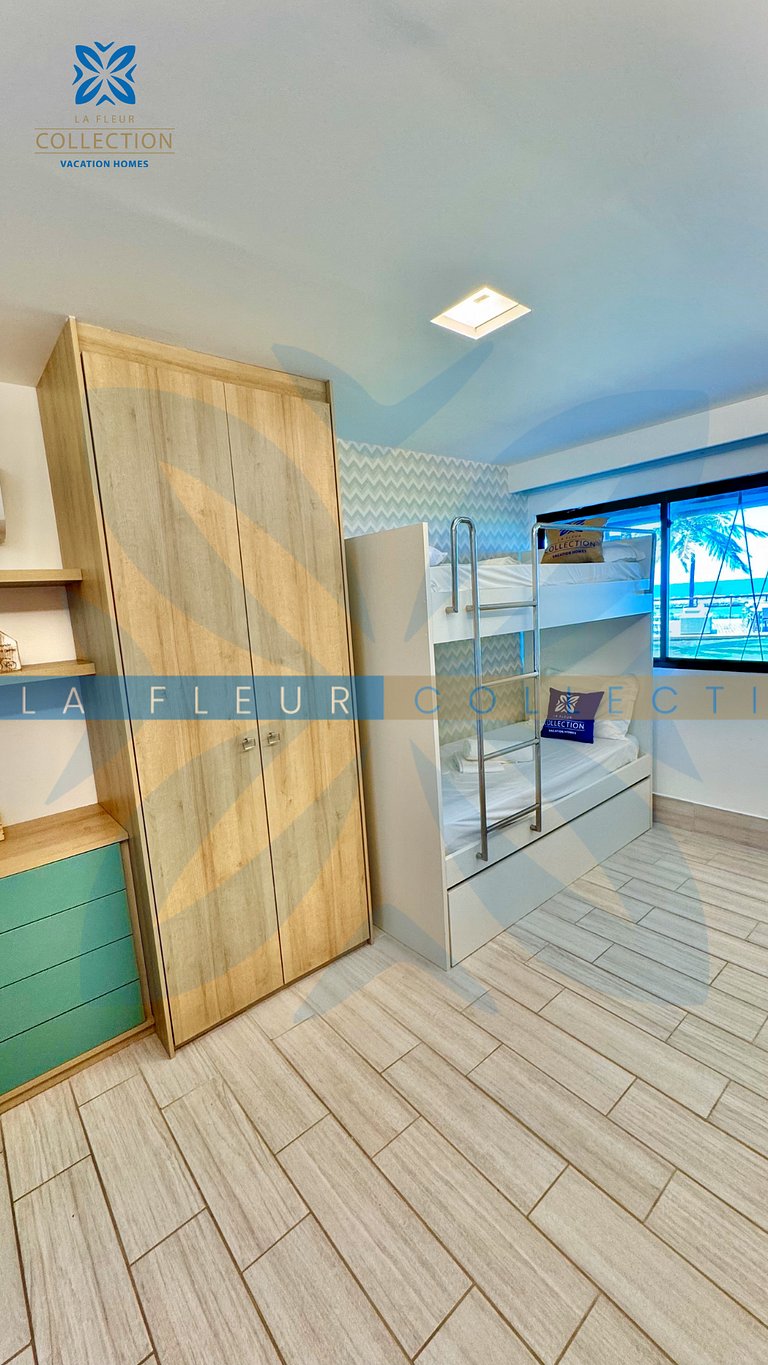 Apartamento frente mar com piscina em Resort