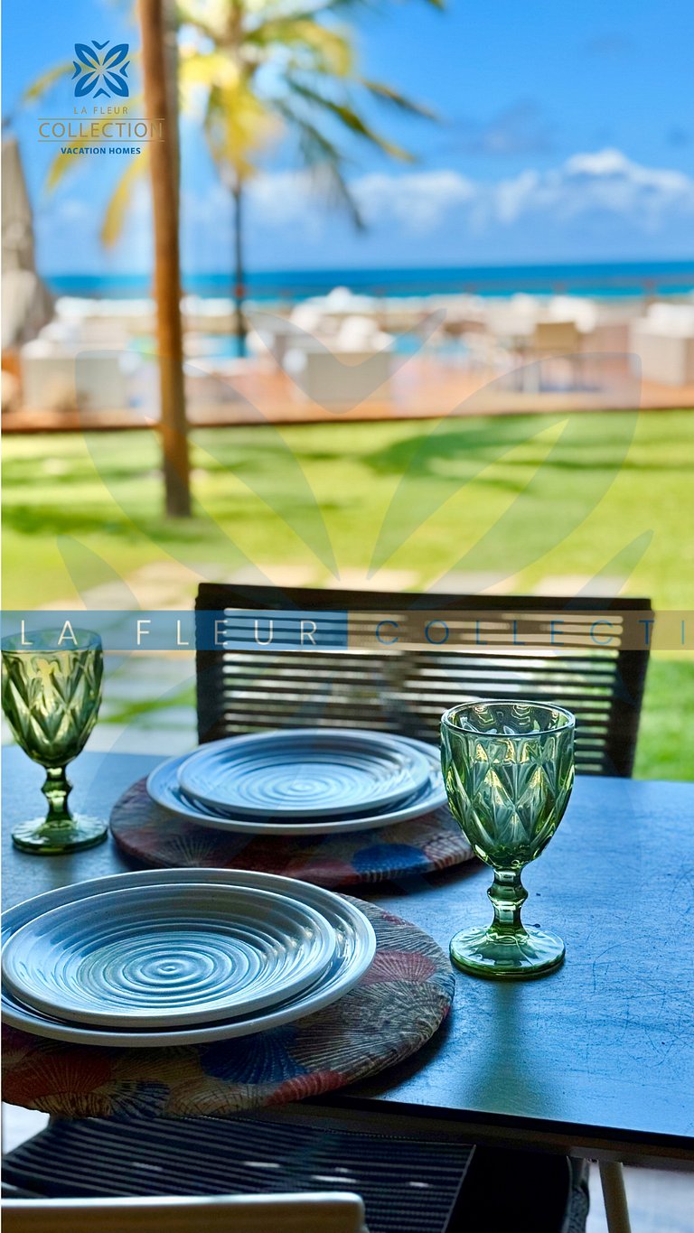 Apartamento frente mar com piscina em Resort