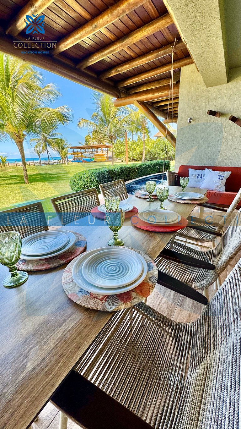 Apartamento frente mar com piscina em Resort
