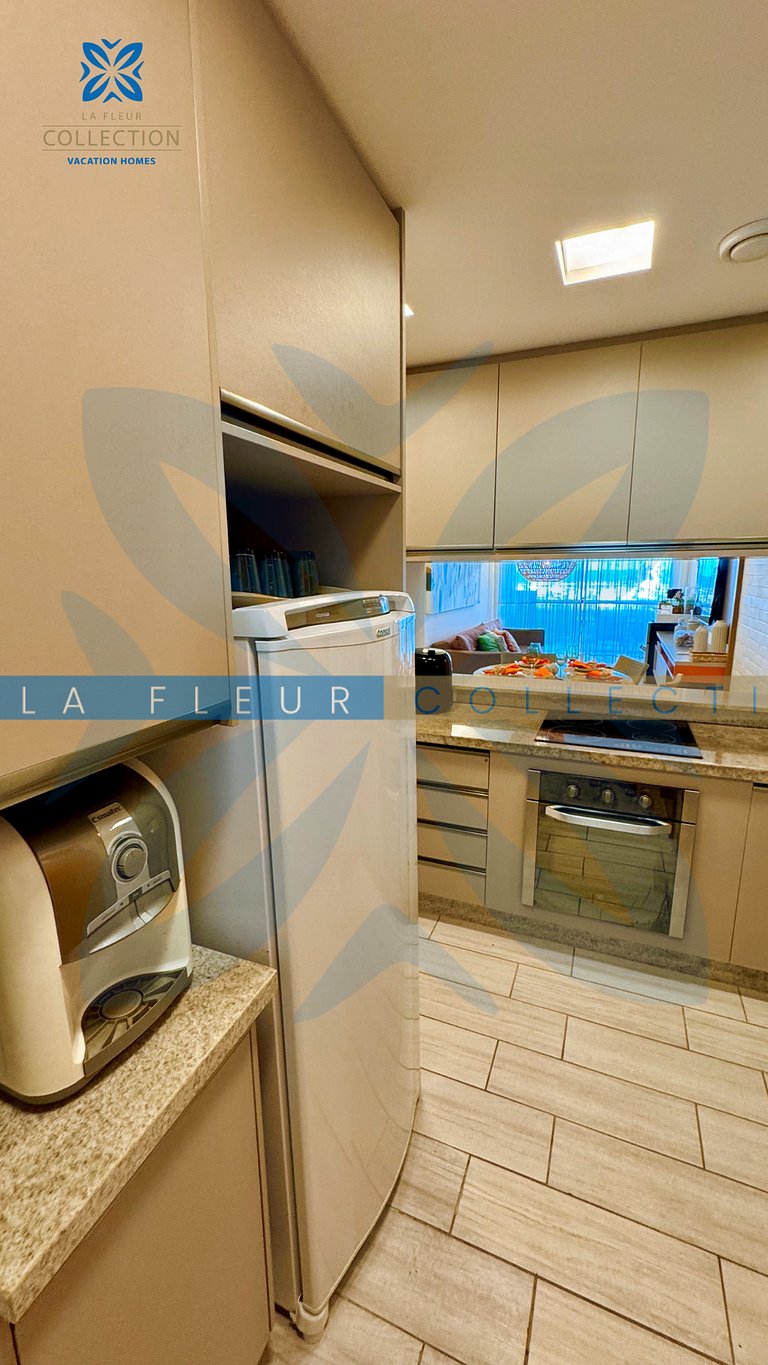 Apartamento frente mar com piscina em Resort