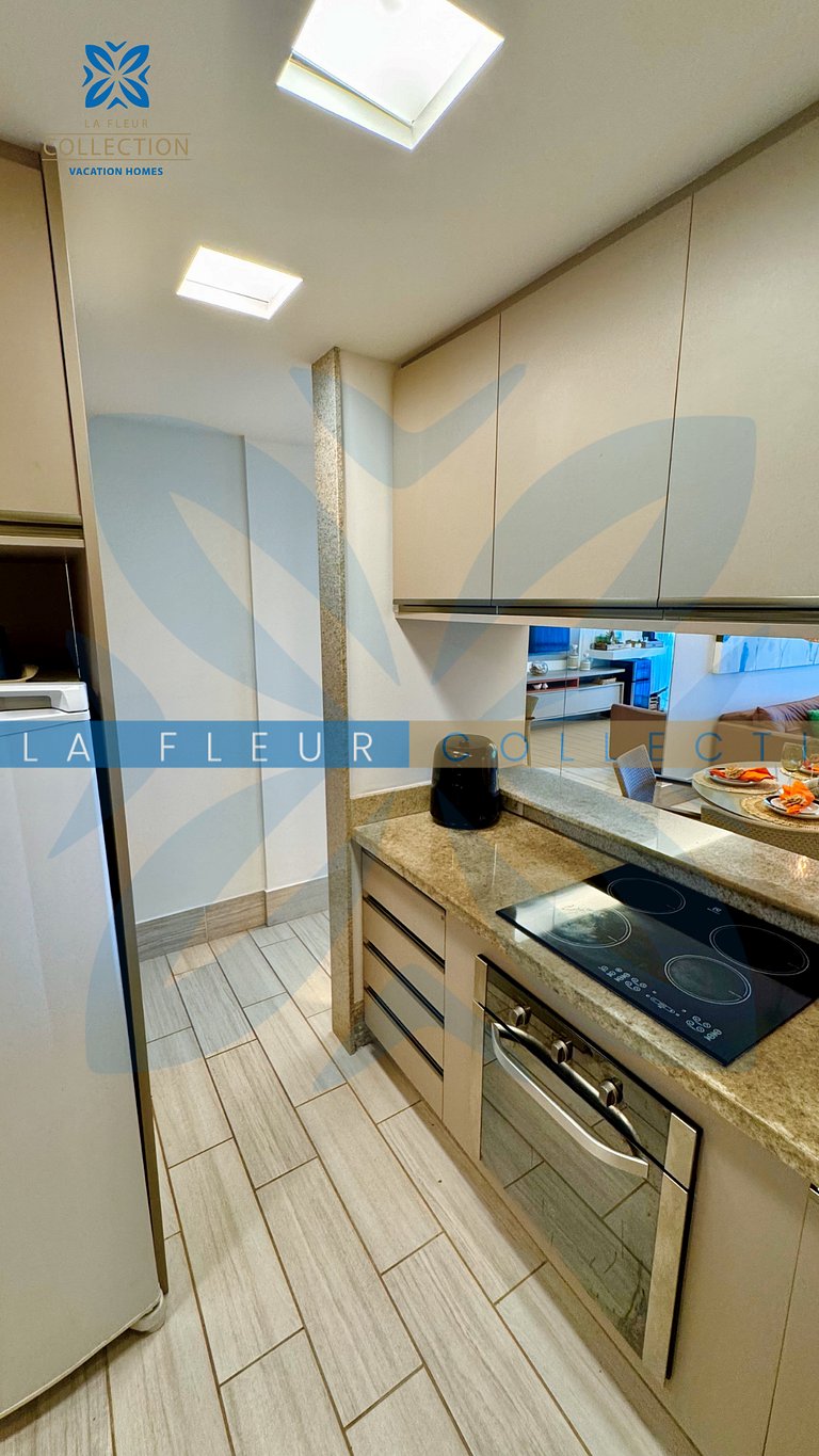 Apartamento frente mar com piscina em Resort
