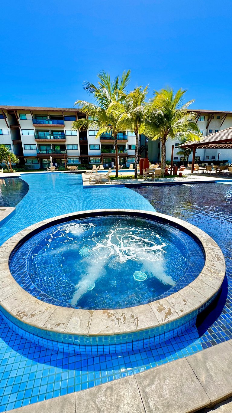 Apartamento frente mar com piscina em Resort