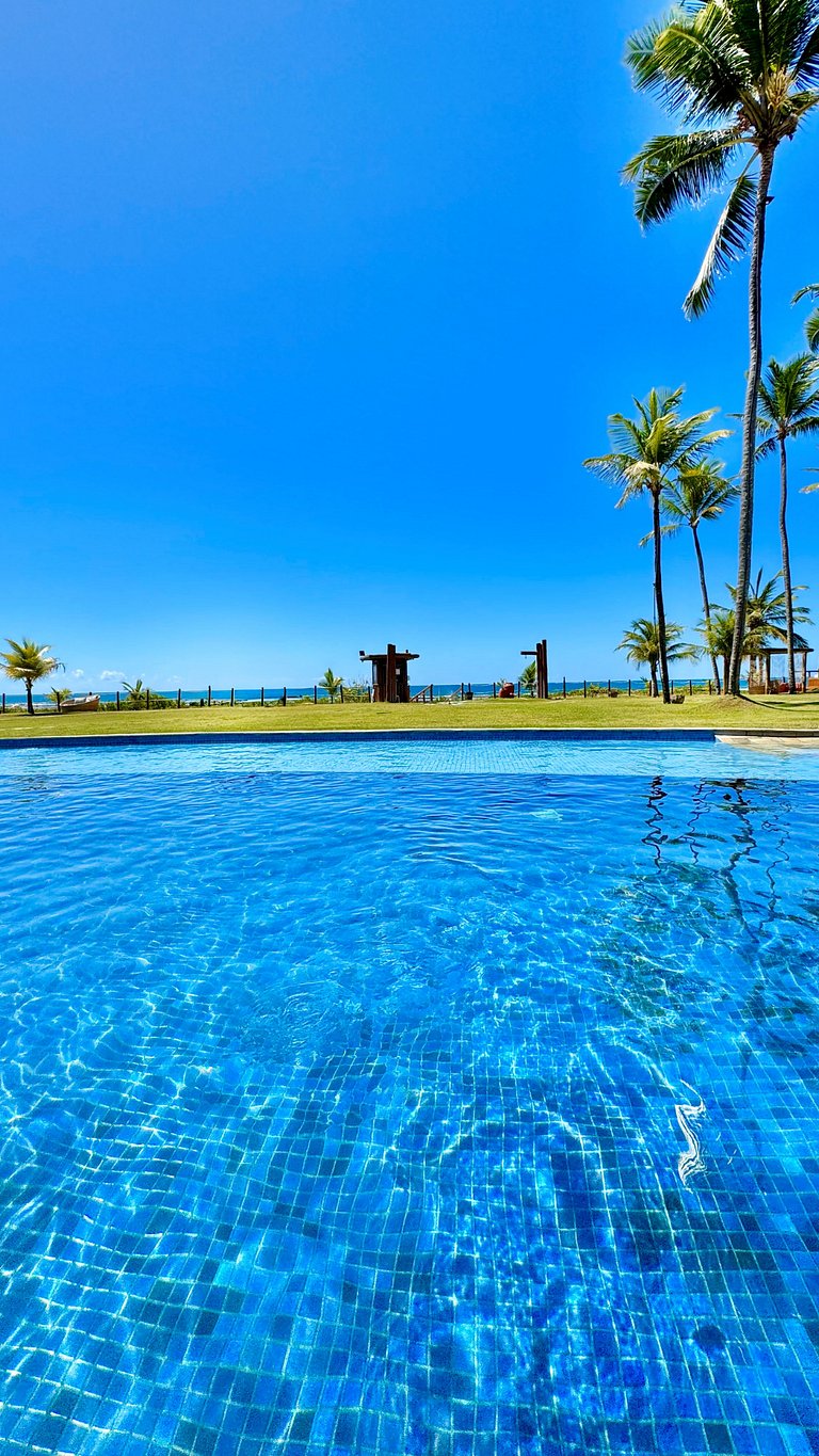 Apartamento frente mar com piscina em Resort