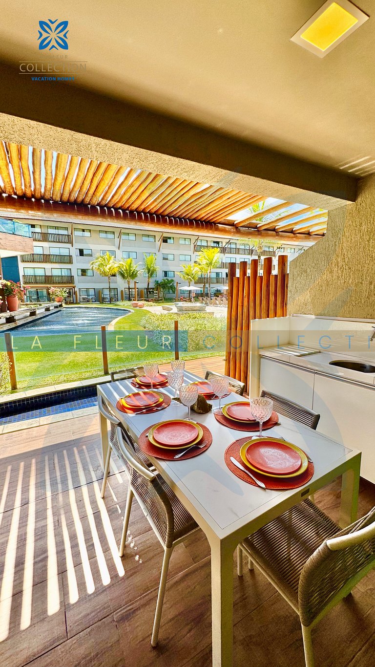 Apartamento com piscina vista jardim