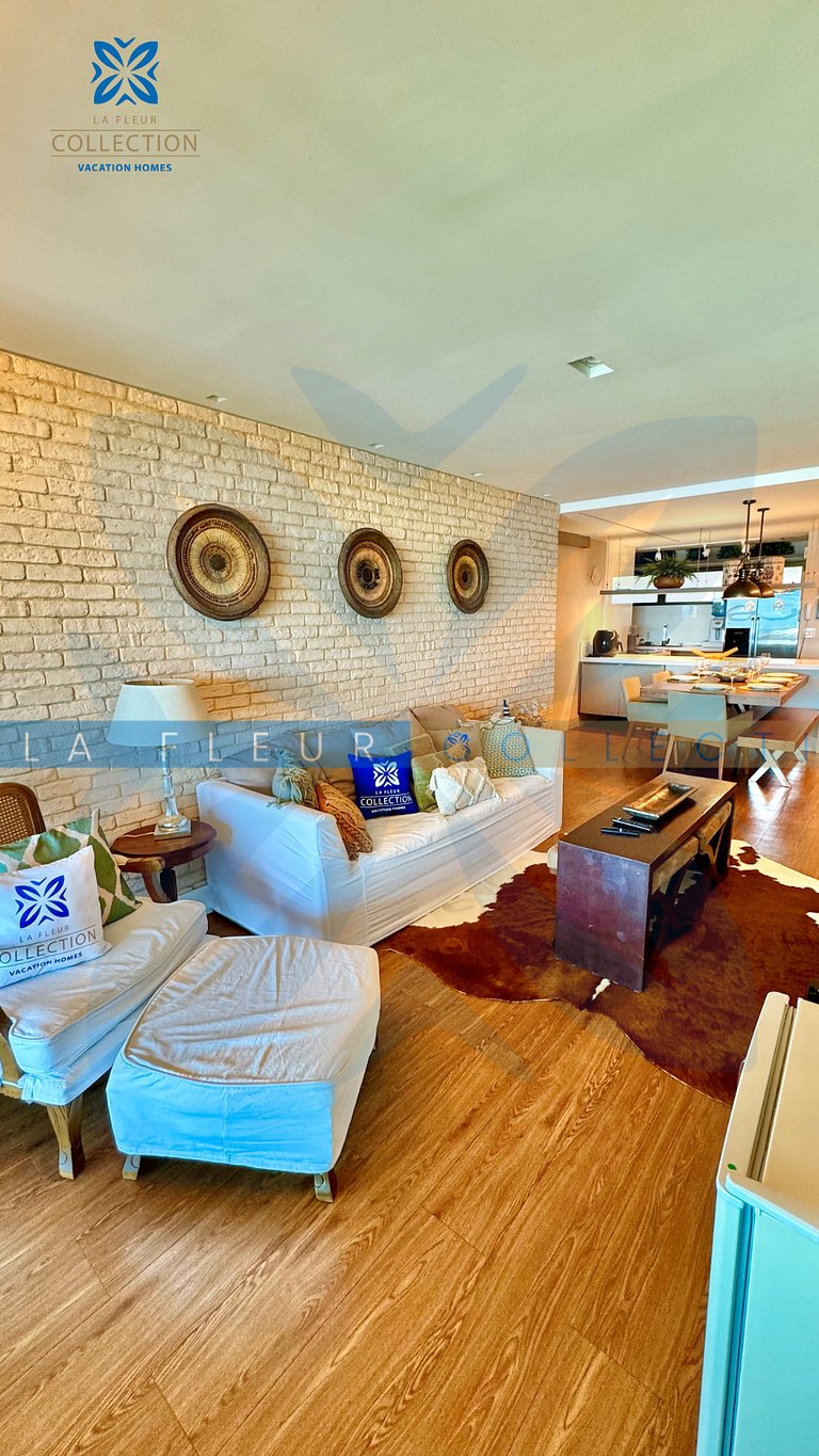 Luxo Frente Mar Pé na Areia no La Fleur Polinésia