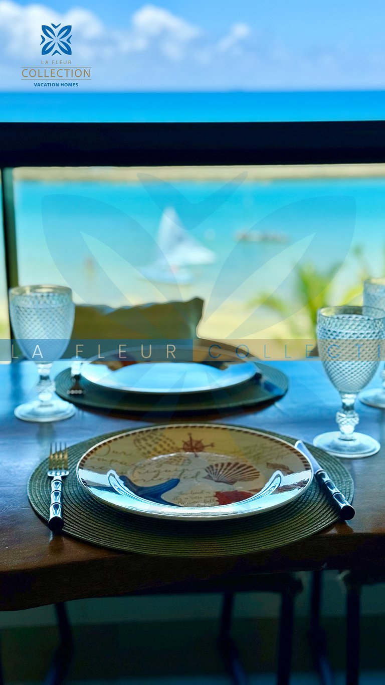 Luxo Frente Mar Pé na Areia no La Fleur Polinésia