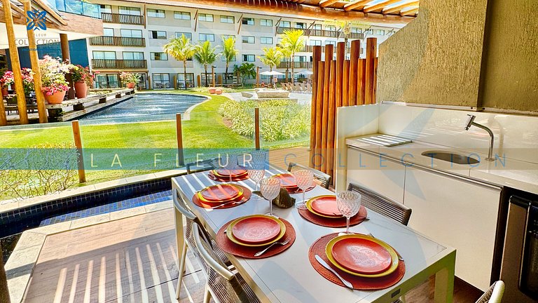 Apartamento com piscina vista jardim