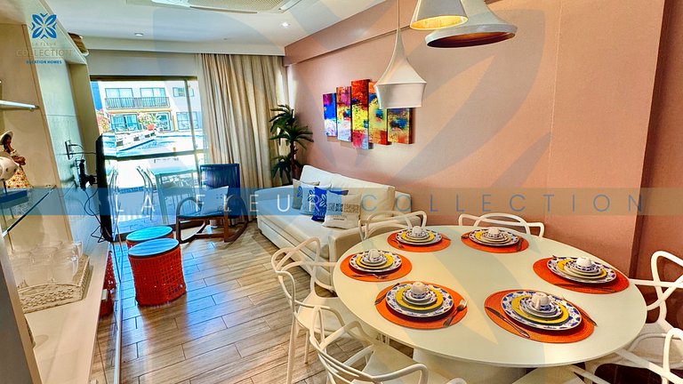 Apartamento com piscina vista jardim